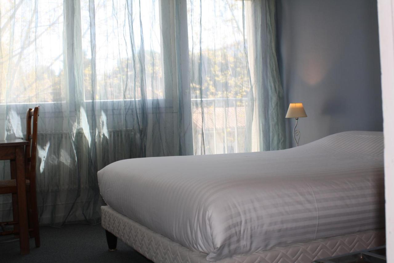 Hotel Logis Du Midi Salon-de-Provence